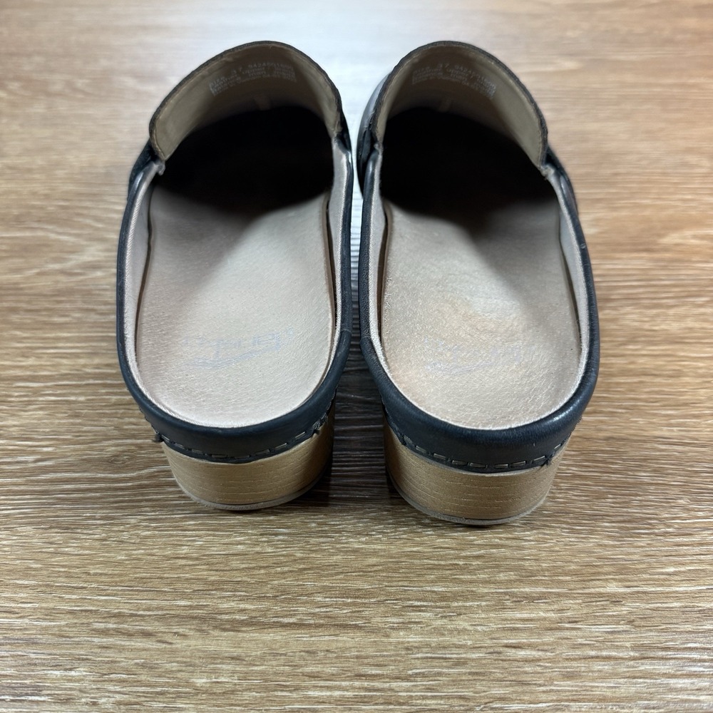 Dansko Bel Women's Size 37/ US 6.5 Black Oiled Penny Loafer Slip-On Mule Clogs - Picture 4 of 10